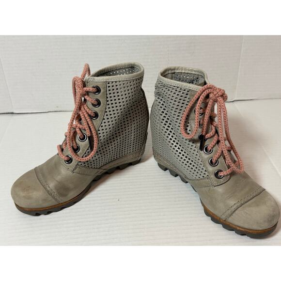 Women's Sorel Boots Premium Wedge Booties Grey Perforated Leather Sz 5.5 - Picture 5 of 8